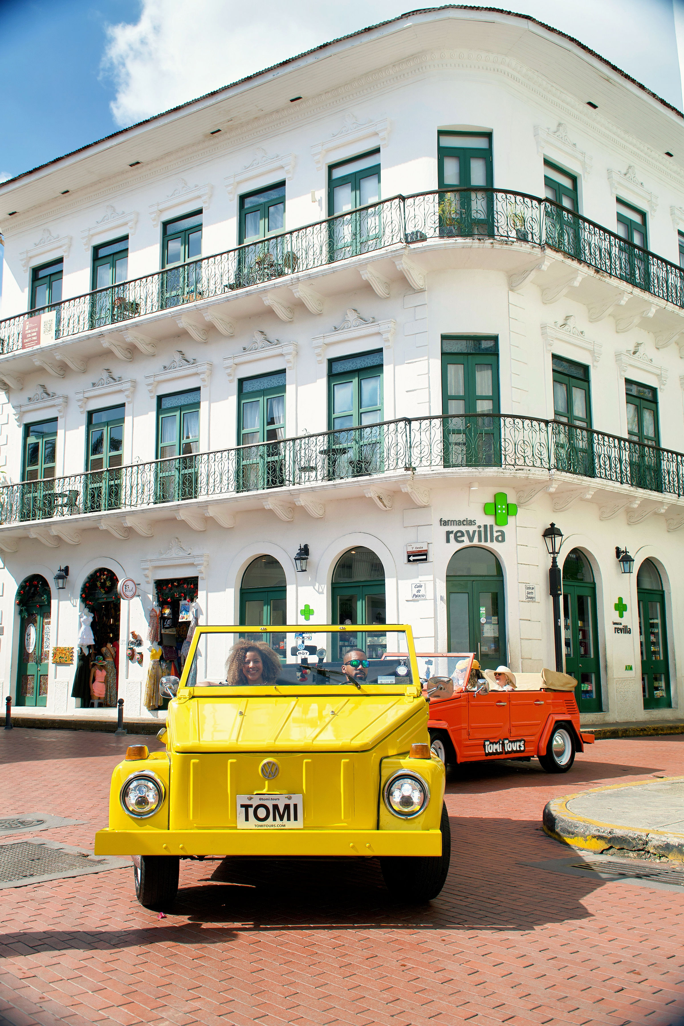 VW Safari tour in Panama City with Tomi Tours